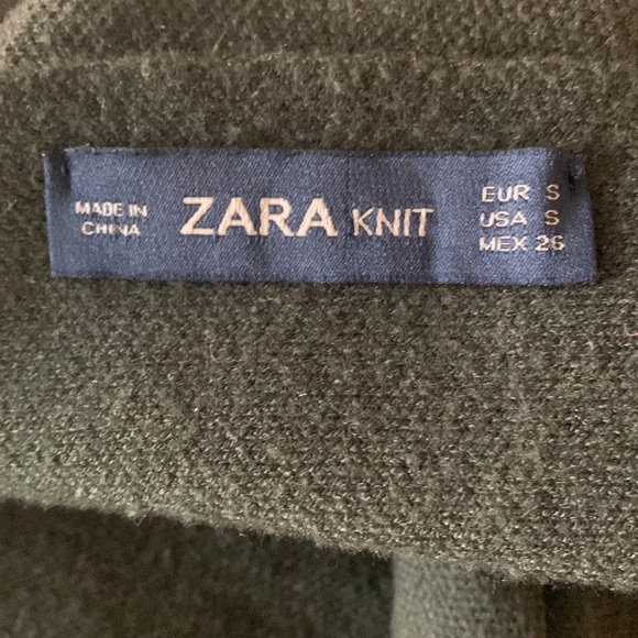 Super comfy skirt knit purchased at Zara. Hits right above knees - Picture 2 of 3